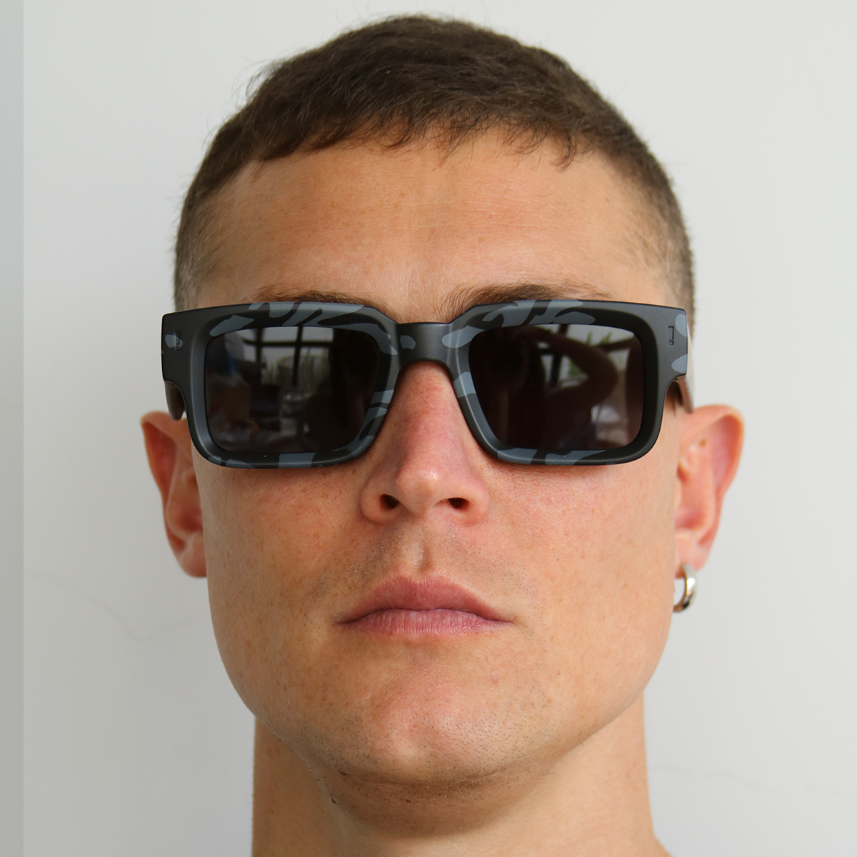 Anteojos De Sol - Exclamation - Gris Camouflage - Lente Gris
